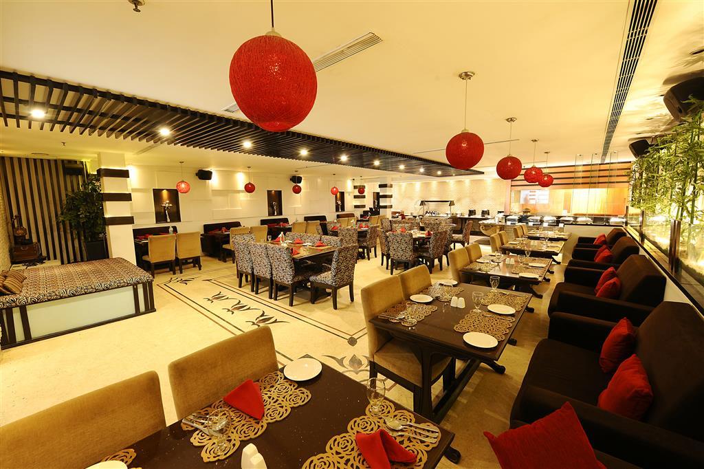 Regenta Place Amritsar Hotell Restaurant bilde