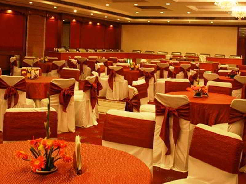 Golden Tulip Amritsar Hotell Eksteriør bilde