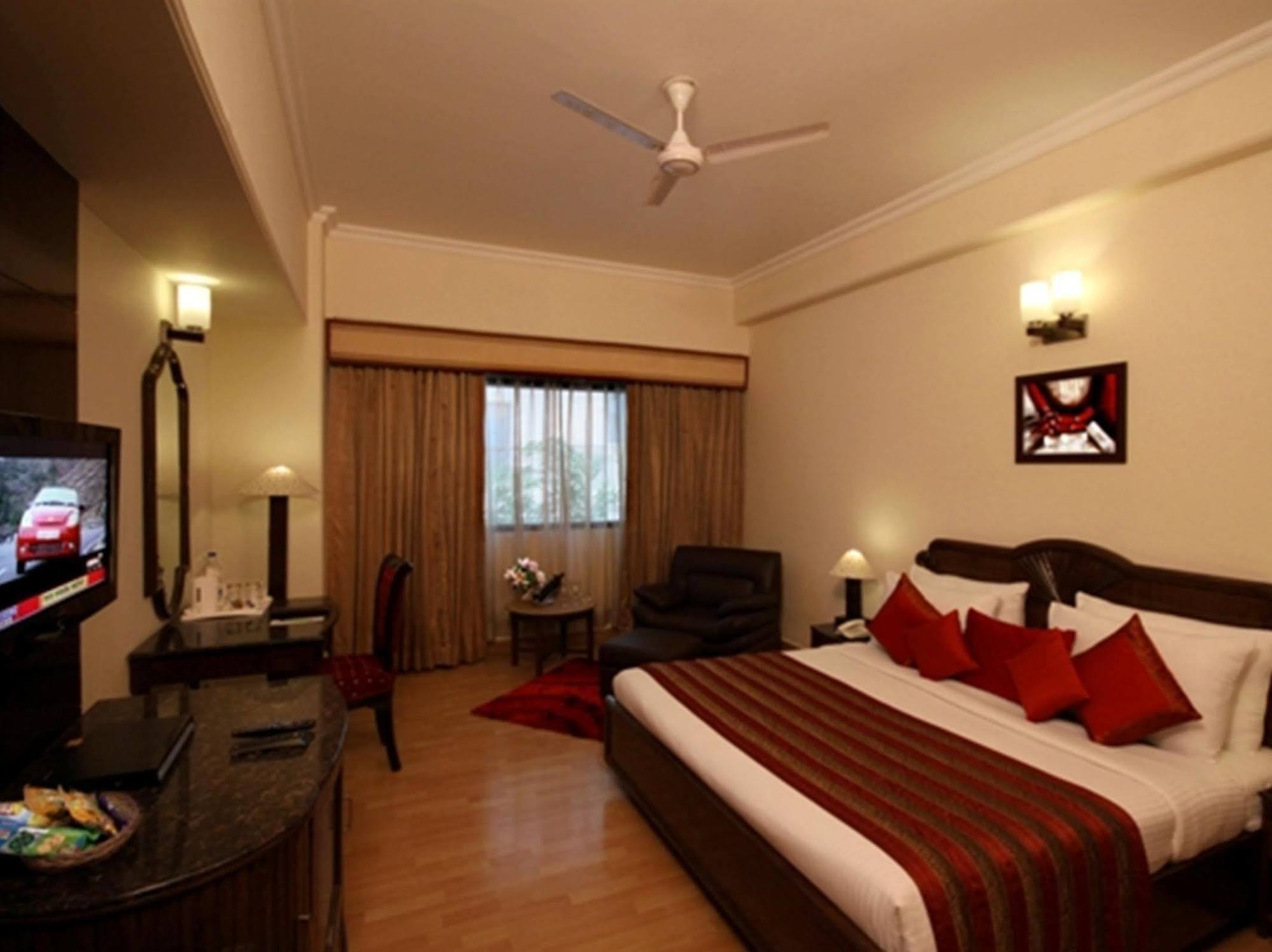 Regenta Place Amritsar Hotell Eksteriør bilde