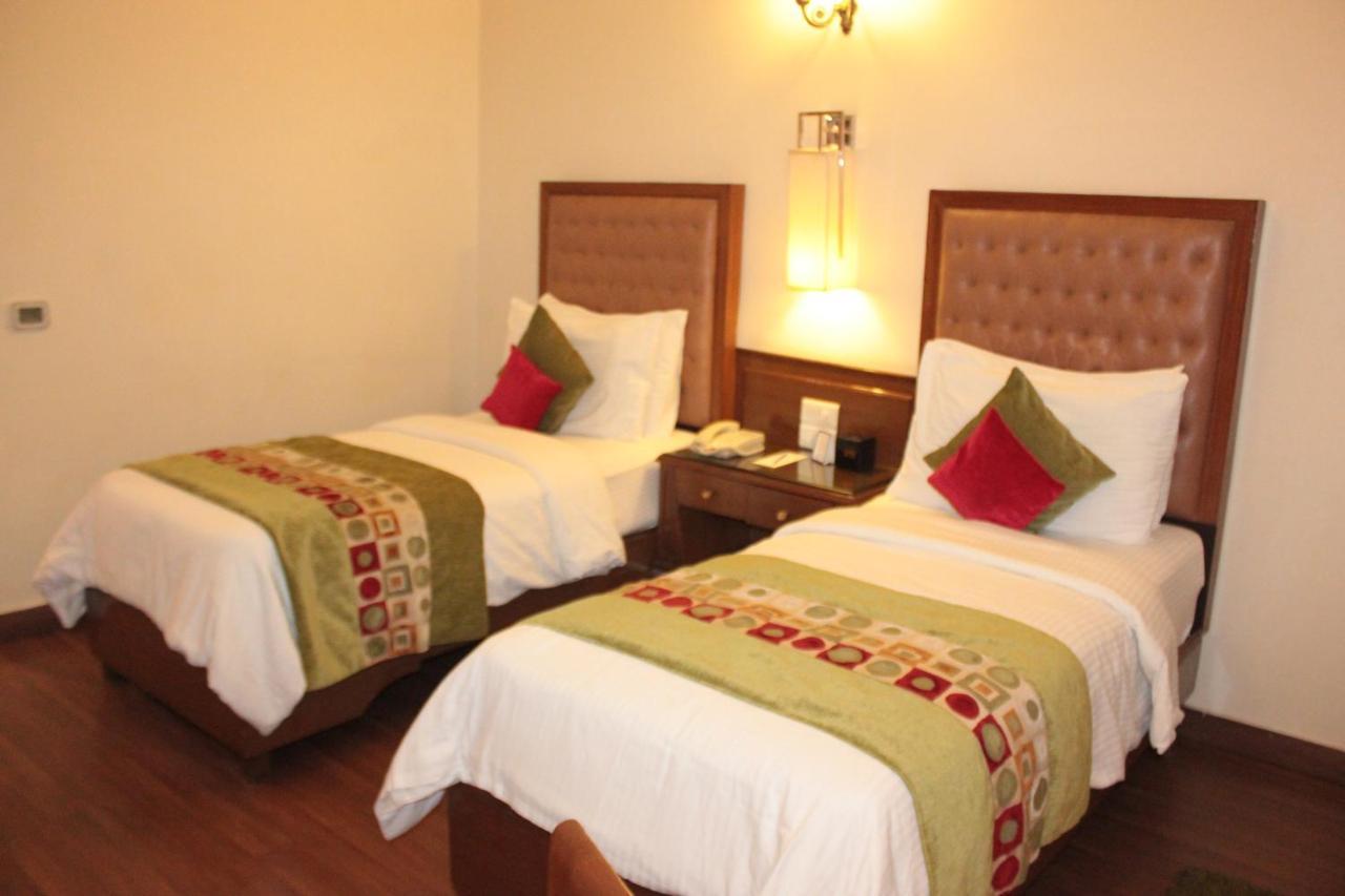 Regenta Place Amritsar Hotell Eksteriør bilde